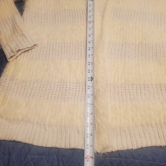 NEW Dreamers Sz M Women's Cream Mixed Media Fuzzy/Open Knit Soft Cardigan - Picture 10 of 10